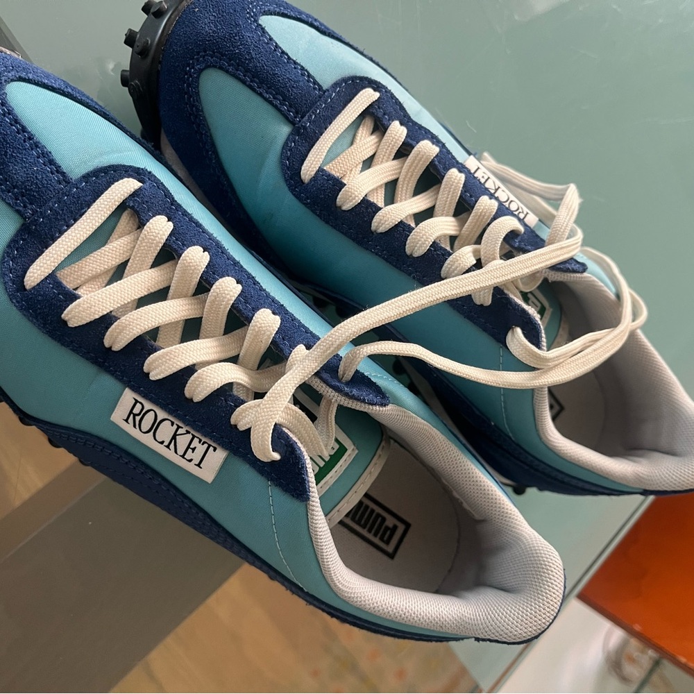 Women’s/men’s puma shoes 5.5 men 7 women - Picture 2 of 3